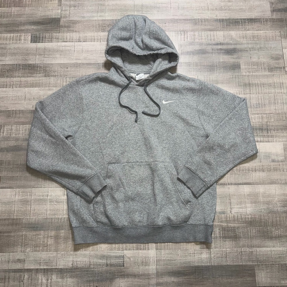 Nike Men's Solo Swoosh Fleece Pullover Hoodie Medium Gray Sweatshirt